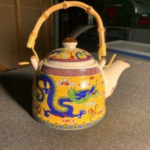 ⛩Gorgeous Asian tea set, never used